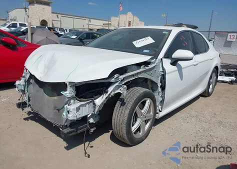 2023 Toyota Camry Le z USA, uszkodzony, nr VIN 4T1C11AK3PU788237